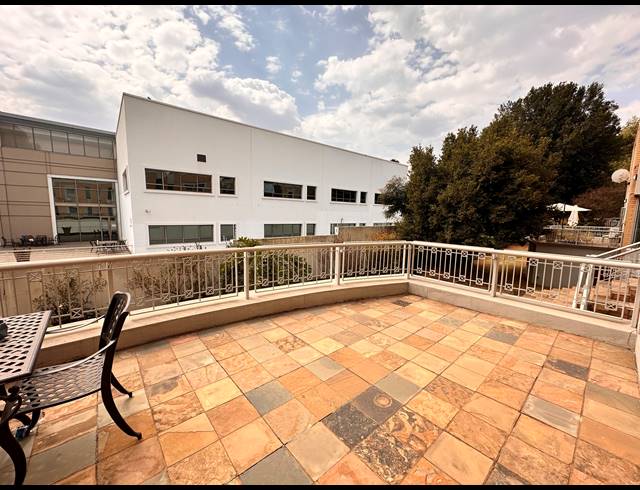 486M² OFFICE TO LET IN HOUGHTON ESTATE